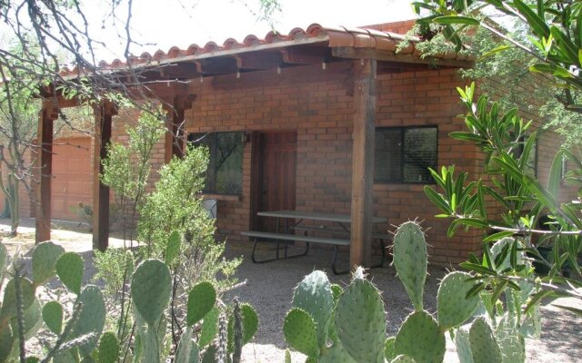 Desert Trails Bed  Breakfast