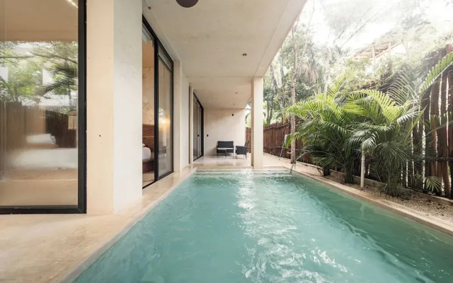 Jungle Resort Suites & Private Pool