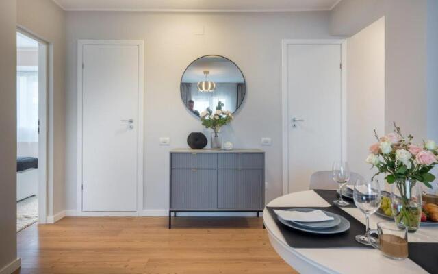 Pop Art Flat - Bright 2BR near the Old Town