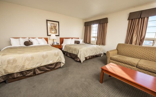 Service Plus Inn and Suites - Grande Prairie