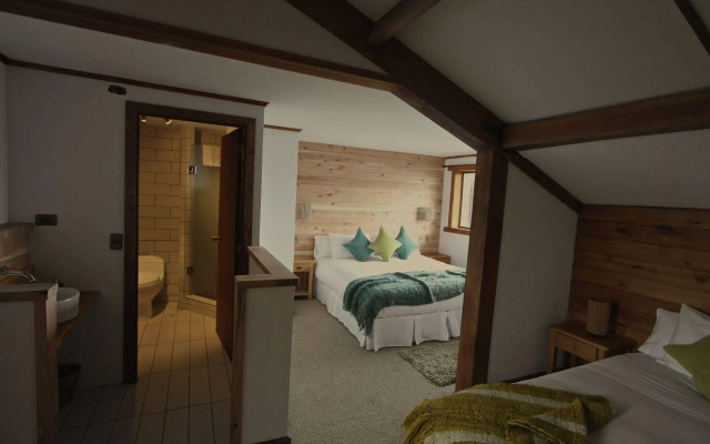 Weskar Patagonia Lodge