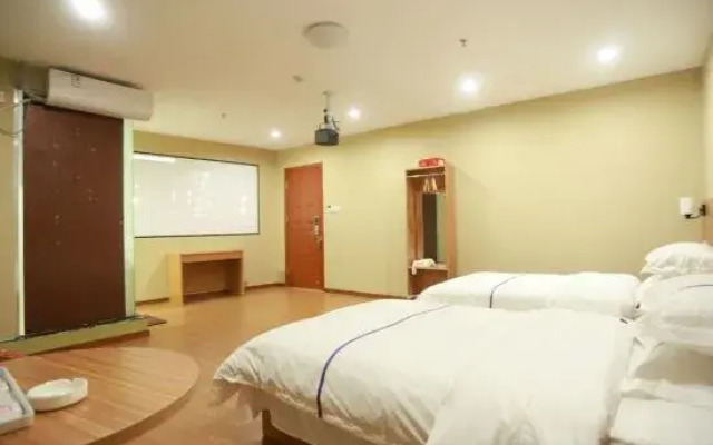 Haiyun Movie Theme Hotel