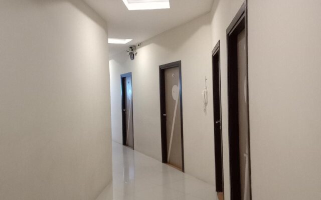 OYO 178 Denata B&B