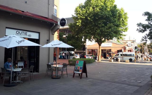 1403: Franklin Luxury Apartments