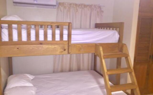 Aparta Hotel Yamili