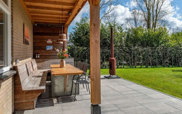 Detached new 10-person Villa in Holiday Park