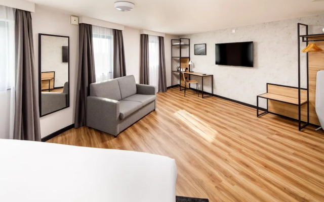 Ibis London Heathrow Terminal 5