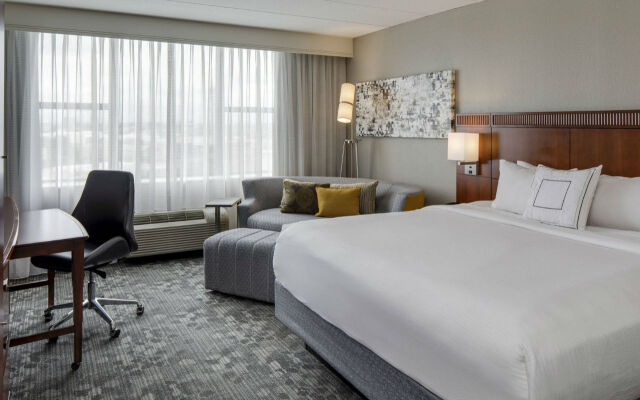 Courtyard by Marriott Boston Logan Airport