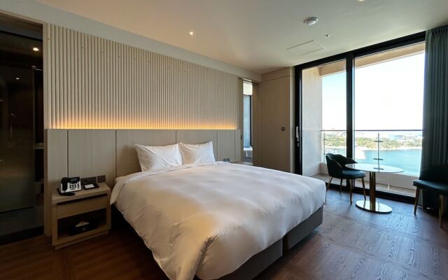 Tanibay Hotel & Wedding