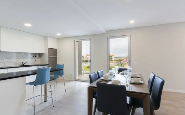 Apartment in Sdo Martinho do Porto