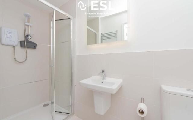 Studio 1, First Floor Town Centre Apartment