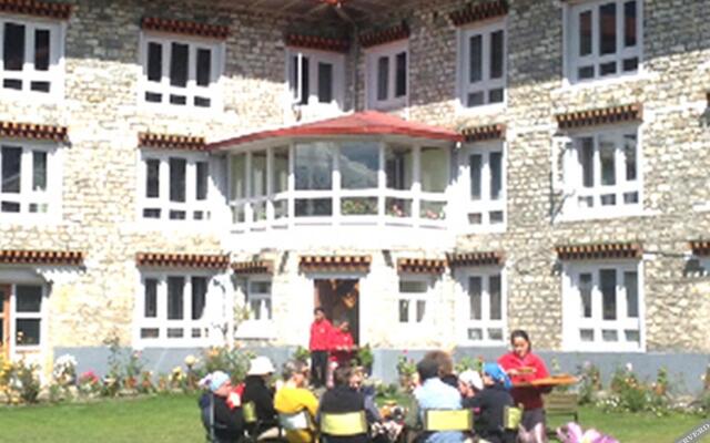 Everest Summit Lodge - Lukla