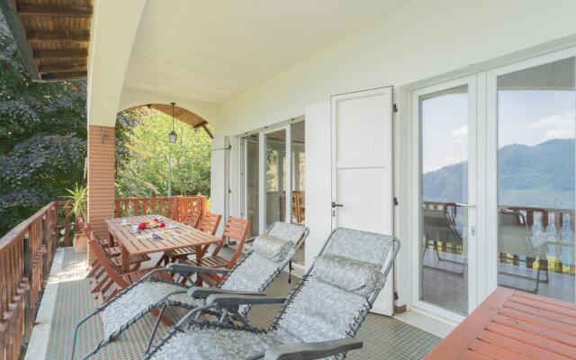 Top Lake View Villetta by Rent All Como