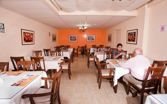 Hotel El Farolito