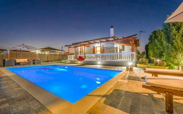 Villa Mansion With Private Pool