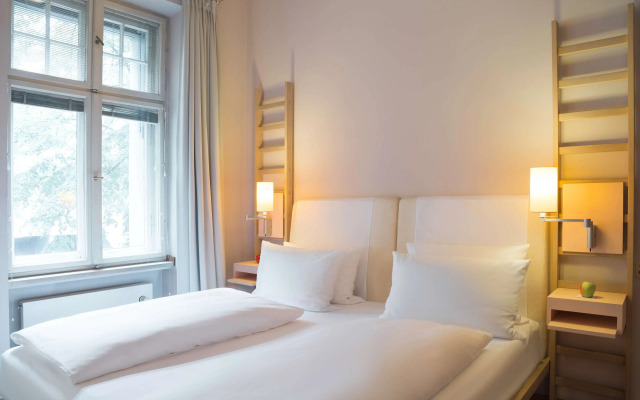 Hotel Bleibtreu Berlin by Golden Tulip