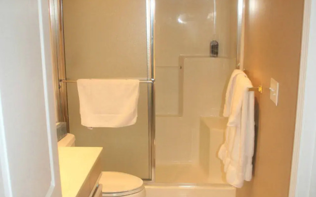 Brookside Walk In-Meadow Brook Resort