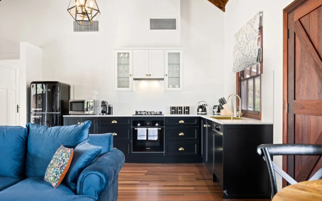 Grandview Accommodation - Hideaway Huts