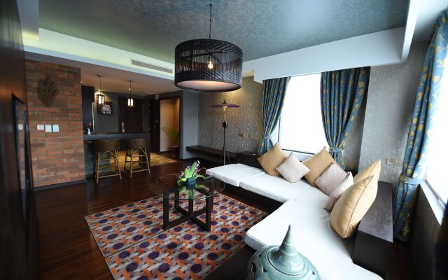 Rose Garden Hotel