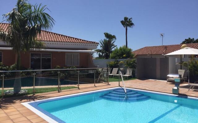 Los Leones Bungalows
