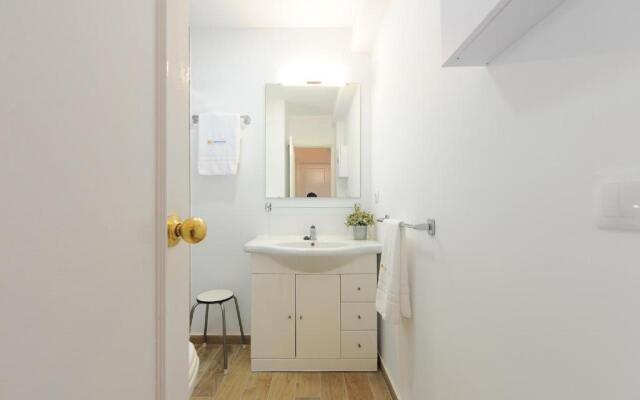 Sea Views Aloha Apartment by GHR Rentals