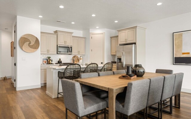 Sun-kissed Retreat 9 Bedroom Home