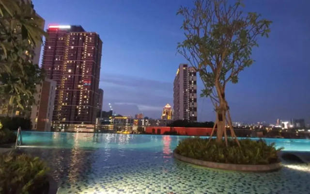 Muji Home Sunway Lagoon Pyramid,Subang,2BR,6-8pax