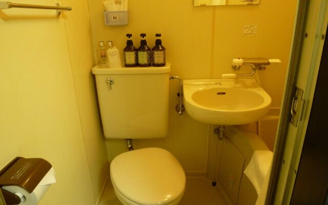 Hirakata Crystal Hotel - Adult Only