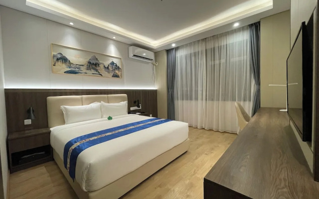 Escale International Hotel