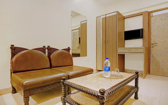 Hiramani Hotel by Treebo