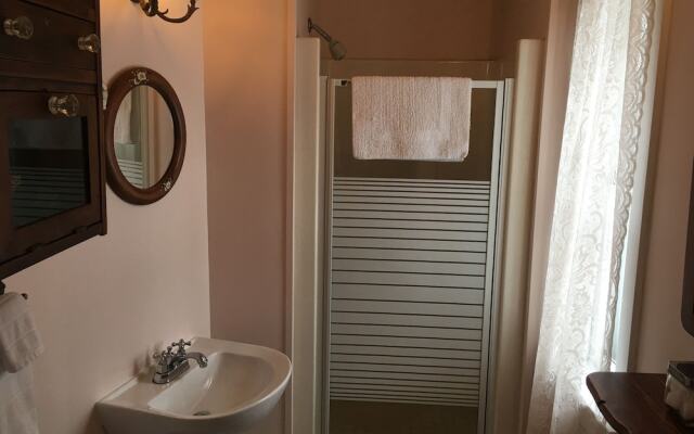 A Seafaring Maiden Bed and Breakfast