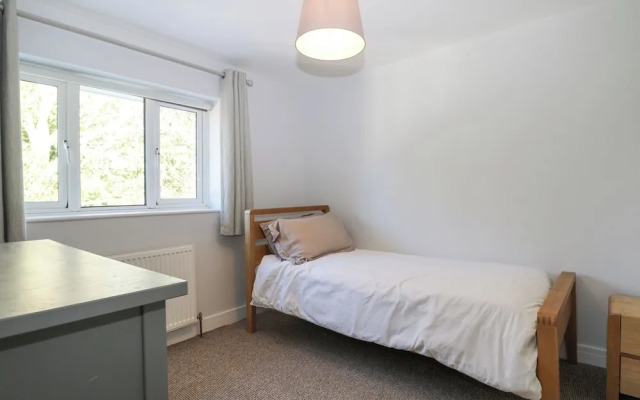 7 Daltons Place