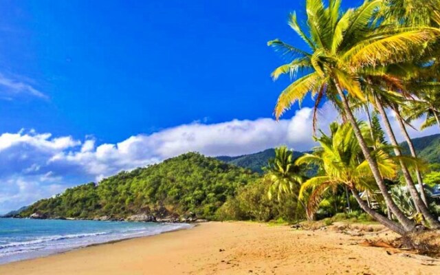 Oceans Edge Beach House At Oak Beach