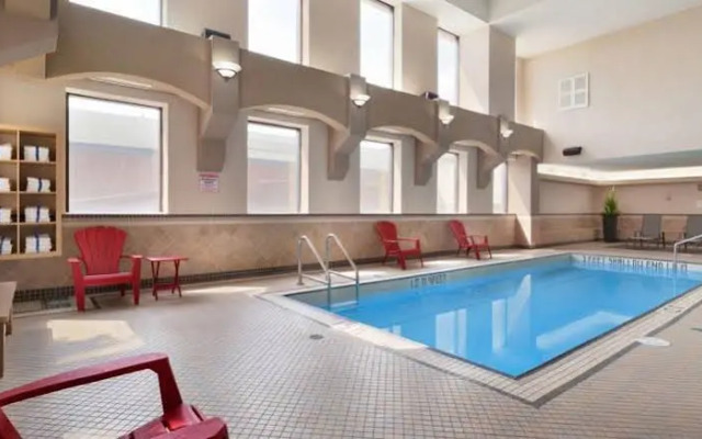 Travelodge Calgary MacLeod Trail