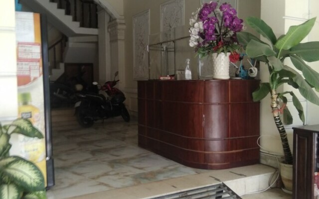 Happy Hotel Binh Chanh