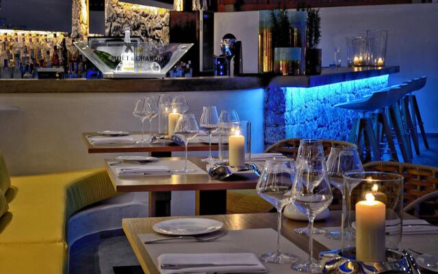 Отель Myconian Korali Relais & Chateaux