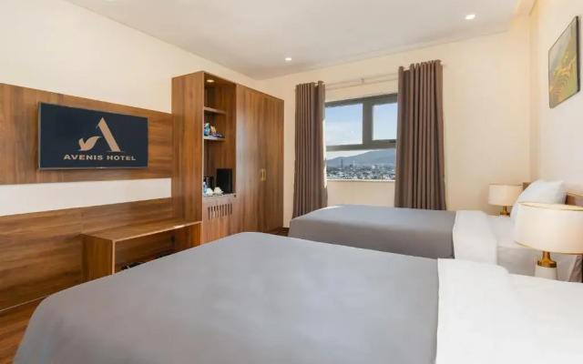 Avenis Hotel