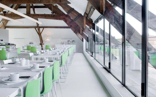 Eburon Hotel - Different Hotels