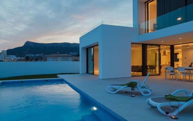 Luxurious Villa in Calpe With Private Swimming Pool