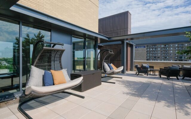 Bluebird Suites near Bethesda Metro