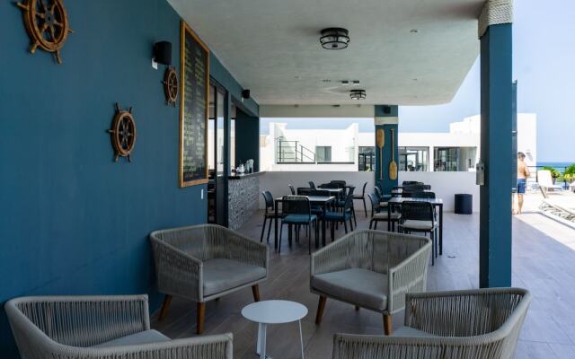 The Boat 308 2 Bedroom Condo by Redawning