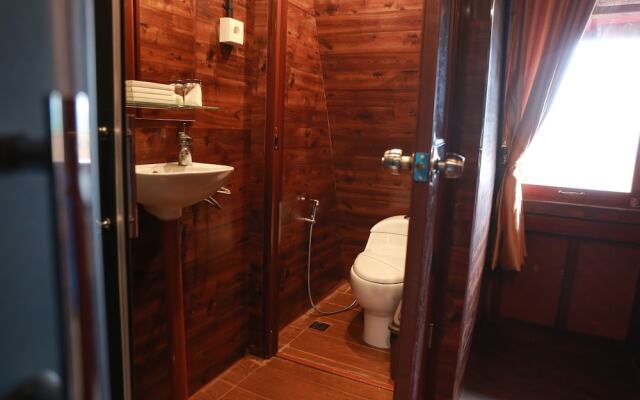 Swarga Lodge and Homestay