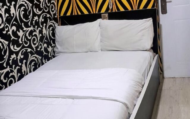Chukzie Suites & Apartments