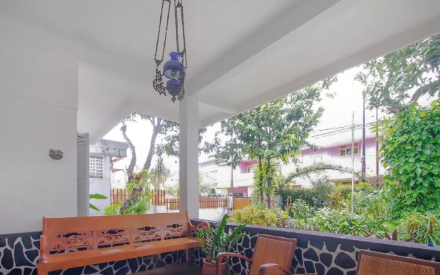 Omah Saras Family by OYO Rooms