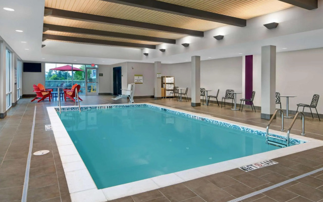 Home2 Suites Asheville Airport
