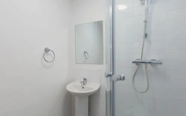 Townhouse @166 Ruskin Rd
