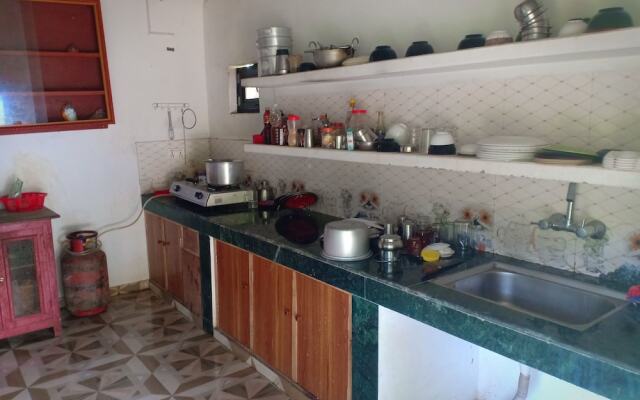 Begnas Lake front guest house