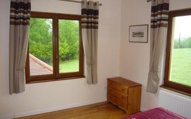 Lakeside Bed and Breakfast