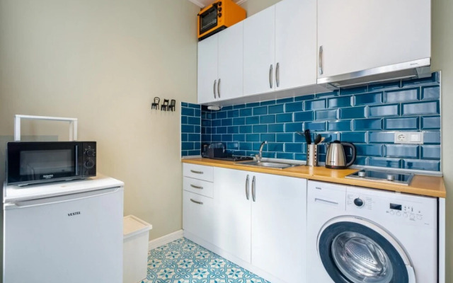 Charming Flat Near Taksim Square in Inonu Sisli