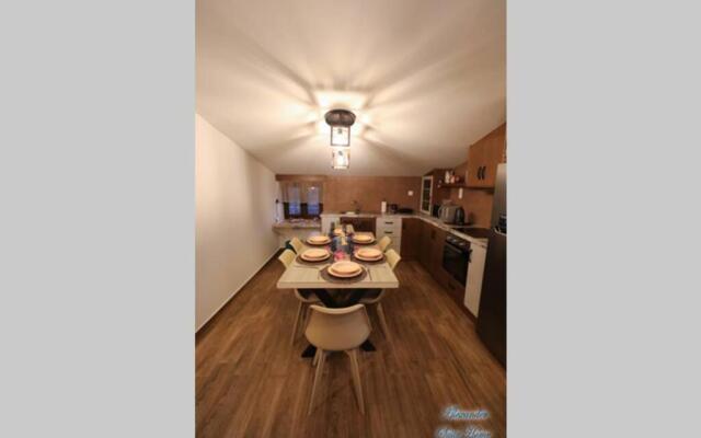 Alexander Suite Home